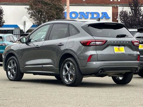 Used 2024 Ford Escape ST-Line image 6