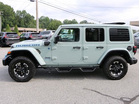 Used 2024 Jeep Wrangler Unlimited Rubicon 4xe AWD/4WD image 2