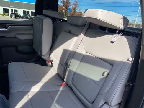 Used 2023 GMC Sierra 1500 SLT w/ SLT Premium Package image 19