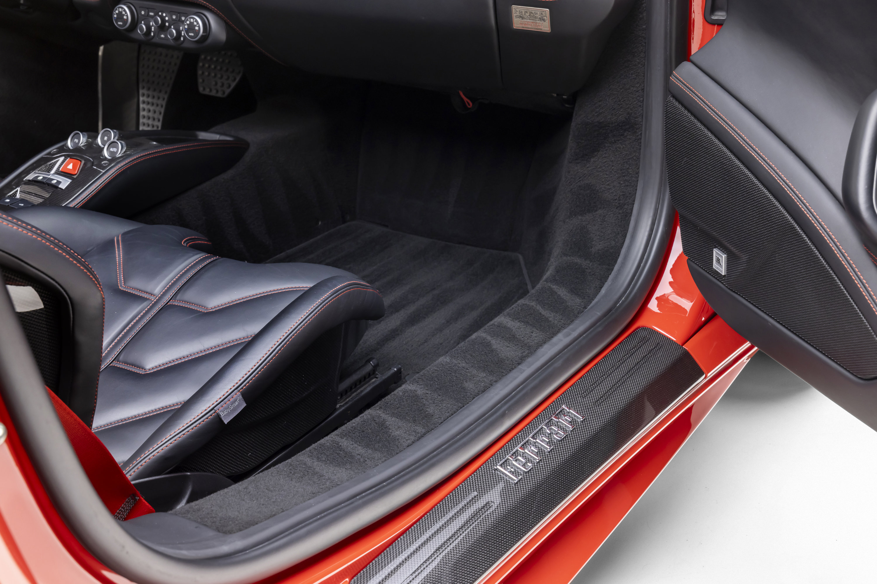 Certified 2013 Ferrari 458 Spider RWD image 63
