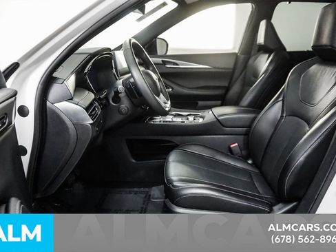 Used 2025 INFINITI QX60 Luxe w/ Black Edition FWD image 16