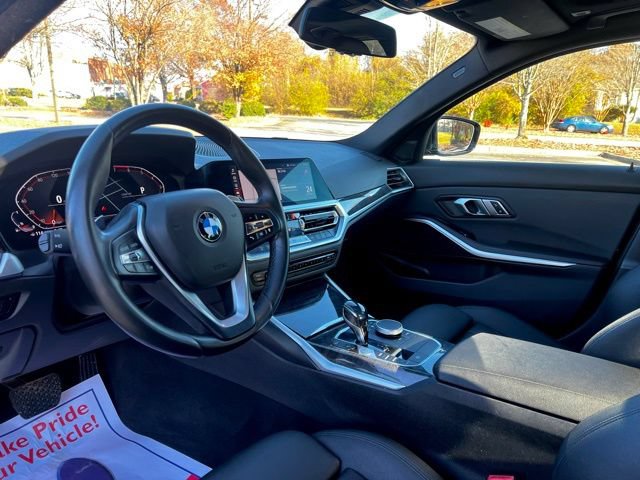 Used 2021 BMW 330i Sedan w/ Convenience Package RWD image 13