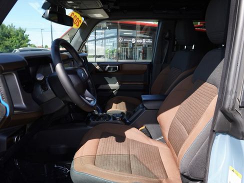 Used 2023 Ford Bronco Outer Banks AWD/4WD image 24