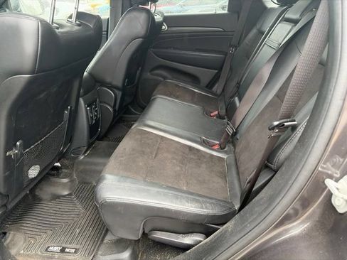 Used 2020 Jeep Grand Cherokee Laredo w/ Laredo X Package RWD image 10