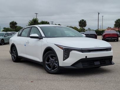 New 2026 Kia K4 LXS