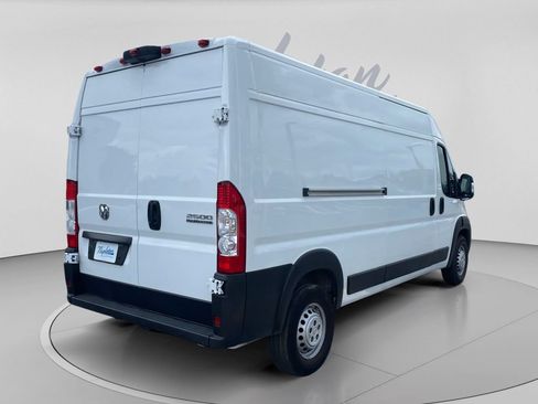 Used 2025 RAM ProMaster 2500 w/ Convenience Group FWD image 9