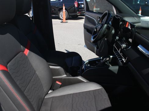 Used 2023 Chevrolet Colorado Z71 w/ Z71 Convenience Package 2 image 33