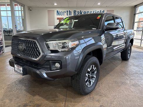 Used 2018 Toyota Tacoma TRD Off-Road w/ TRD Premium Off Road Package RWD image 6