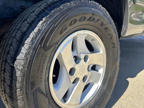 Used 2001 Toyota Tundra SR5 image 17