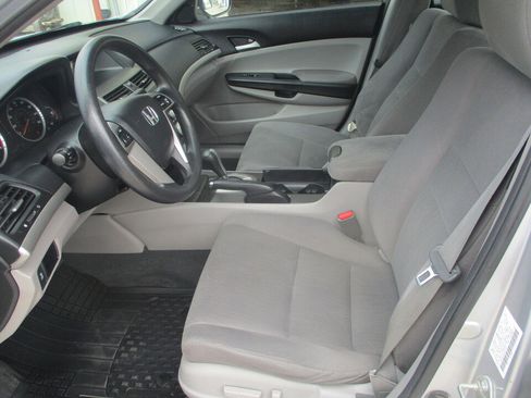 Used 2012 Honda Accord LX image 25