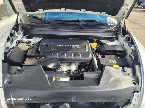 Used 2016 Jeep Cherokee Sport image 19