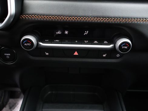 Used 2025 MAZDA CX-50 AWD 2.5 Hybrid w/ Premium Pkg image 23