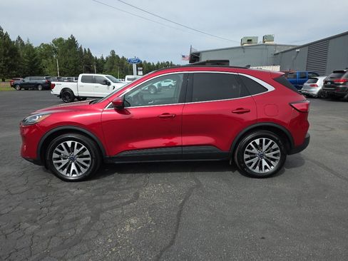 Certified 2022 Ford Escape Titanium w/ Class II Trailer Tow Package AWD/4WD image 20