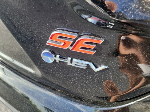 Used 2025 Toyota Corolla SE image 11