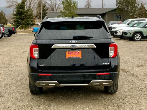 Used 2023 Ford Explorer XLT w/ Equipment Group 202A image 4