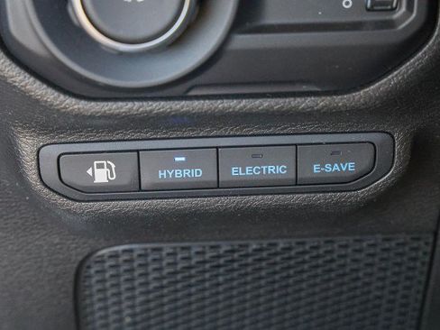 Used 2023 Jeep Wrangler Unlimited Rubicon 4xe AWD/4WD image 28