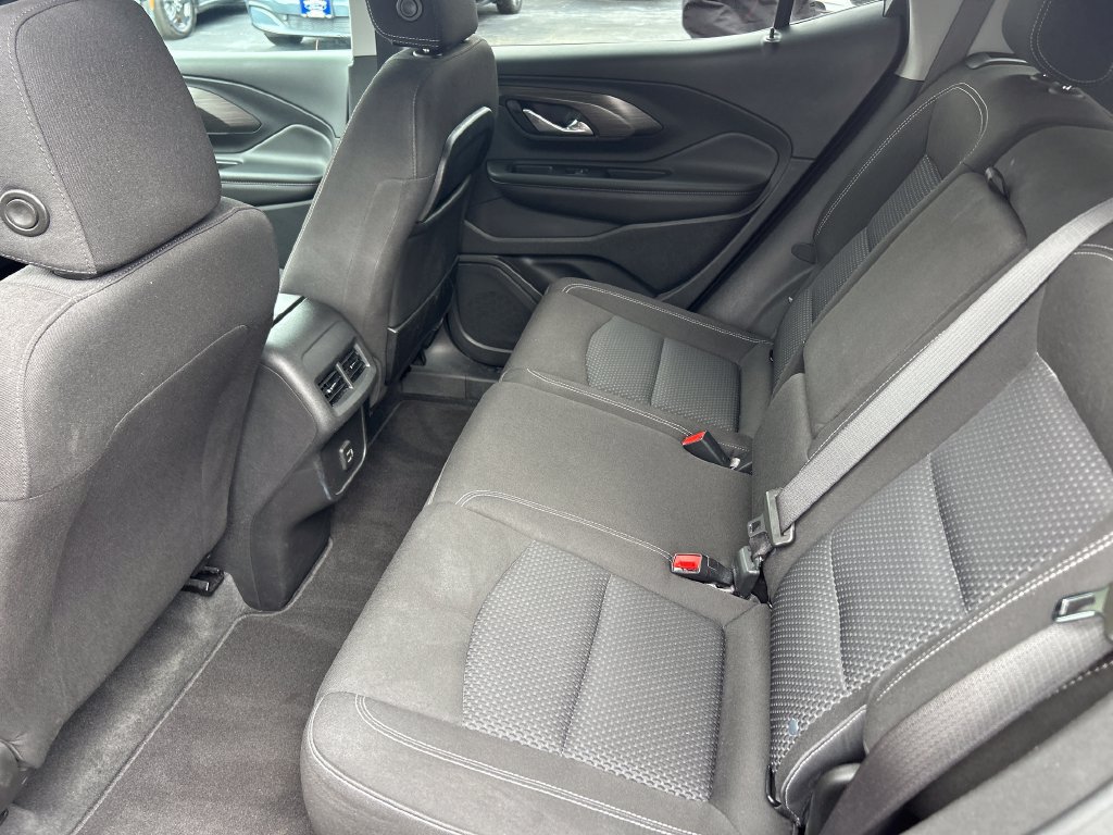 Used 2022 GMC Terrain SLE FWD image 28