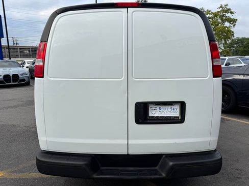 Used 2014 Chevrolet Express 1500 RWD image 6