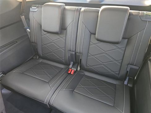 New 2026 Volkswagen Atlas SE FWD image 8