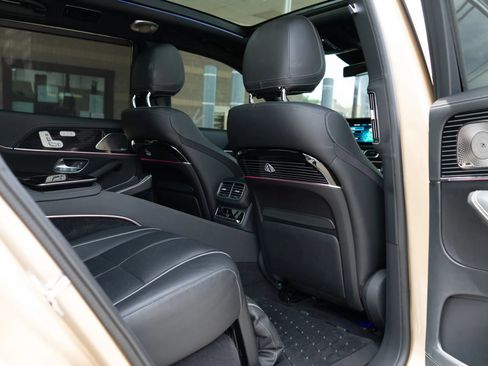 Used 2023 Mercedes-Benz Maybach GLS 600 4MATIC image 61