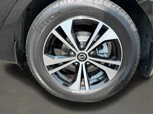 Used 2020 Nissan Sentra SV FWD image 34