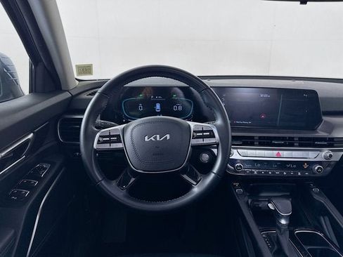 Certified 2024 Kia Telluride S w/ S Sunroof Package AWD/4WD image 24