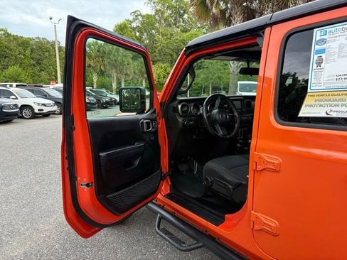 Used 2019 Jeep Wrangler Unlimited Sport S AWD/4WD image 9