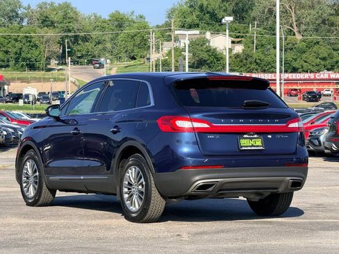 Used 2017 Lincoln MKX Select AWD/4WD image 2