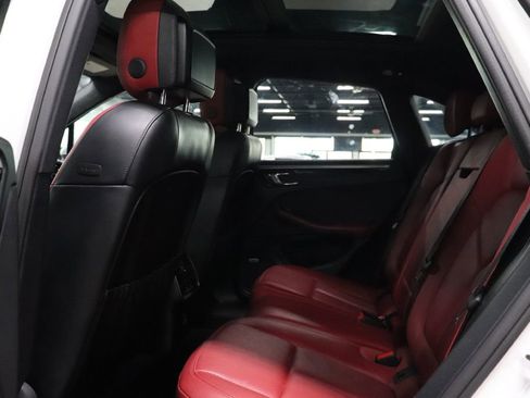 Used 2020 Porsche Macan image 14