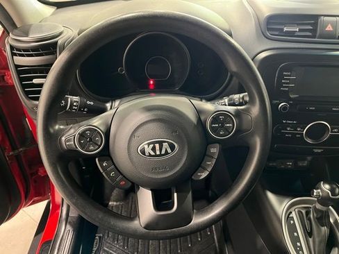 Used 2017 Kia Soul + FWD image 20