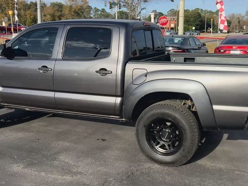 Used 2012 Toyota Tacoma PreRunner image 6