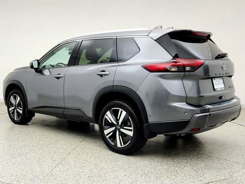 Used 2025 Nissan Rogue SL w/ Tech Package AWD/4WD image 7