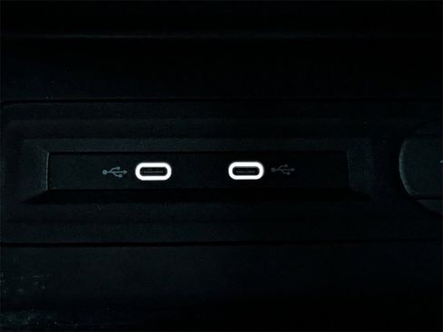 Certified 2021 Volkswagen Atlas Cross Sport SEL image 23