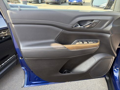 Certified 2023 GMC Acadia SLE image 10