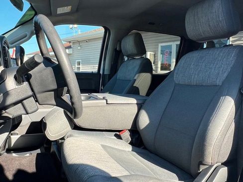 Used 2021 Ford F150 XLT image 11