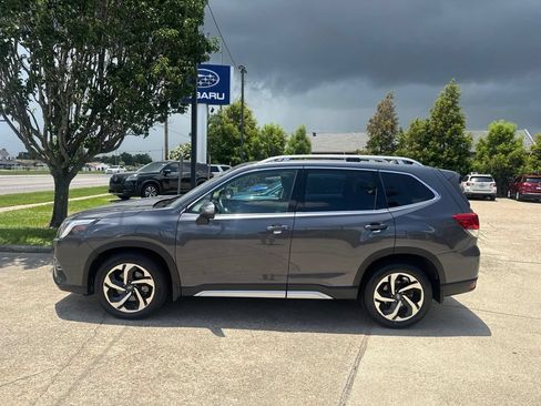 Used 2022 Subaru Forester Touring AWD/4WD image 4