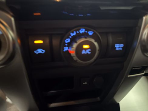 Used 2024 Toyota 4Runner SR5 AWD/4WD image 22
