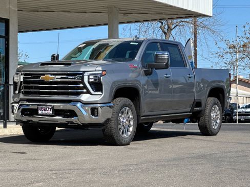 New 2026 Chevrolet Silverado 2500 LTZ w/ LTZ Premium Package AWD/4WD image 7