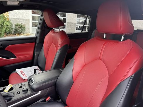 Certified 2023 Toyota Highlander XSE image 20