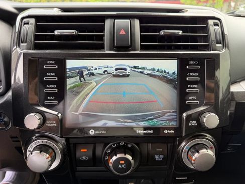 Used 2021 Toyota 4Runner TRD Off-Road Premium w/ Moonroof Package AWD/4WD image 22