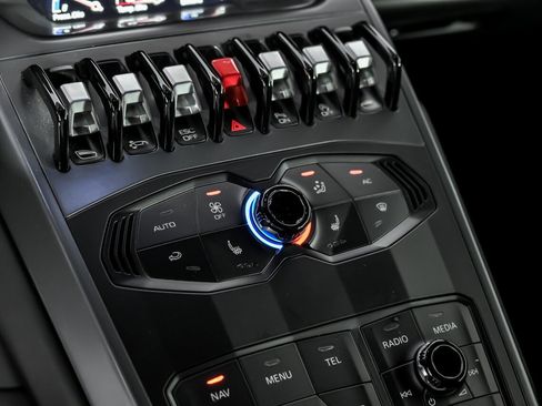 Used 2019 Lamborghini Huracan LP 580-2 image 42