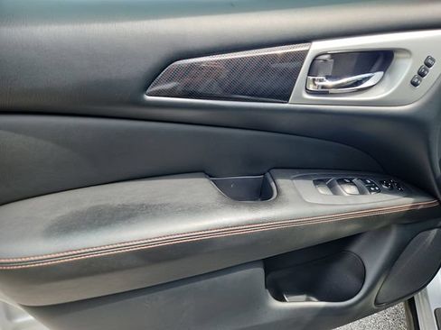 Used 2019 Nissan Pathfinder SL AWD/4WD image 12