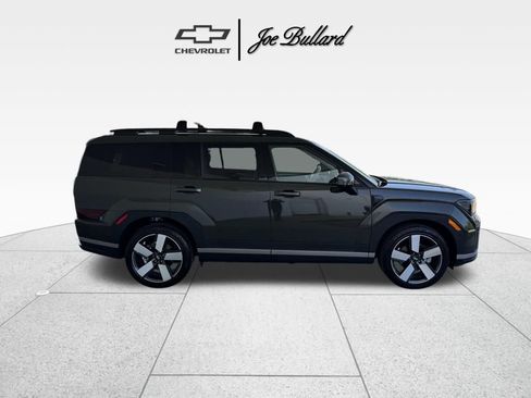 Used 2025 Hyundai Santa Fe Limited FWD image 6