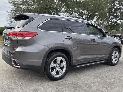 Used 2019 Toyota Highlander Limited image 7