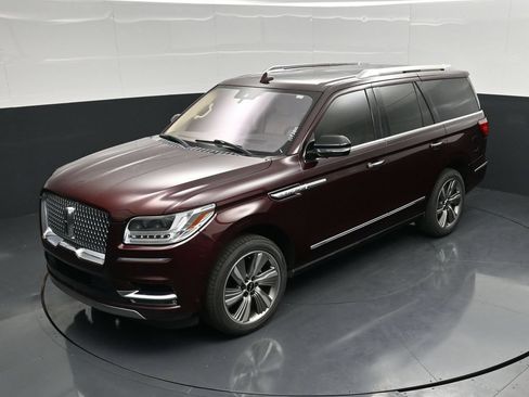 Used 2018 Lincoln Navigator Reserve w/ Technology Package AWD/4WD image 43