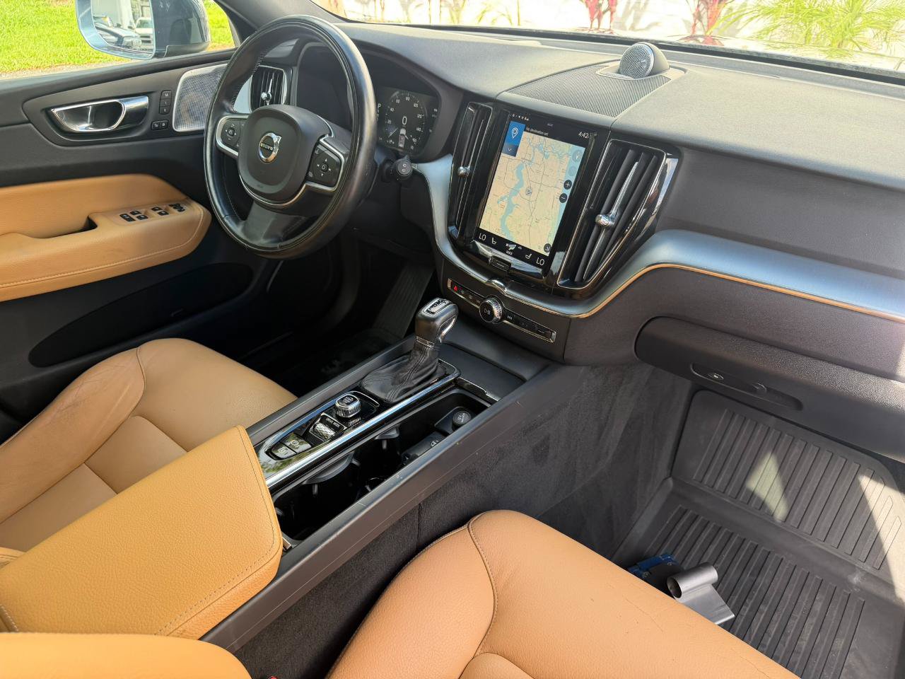 Used 2018 Volvo XC60 T6 Momentum w/ Convenience Package AWD/4WD image 48