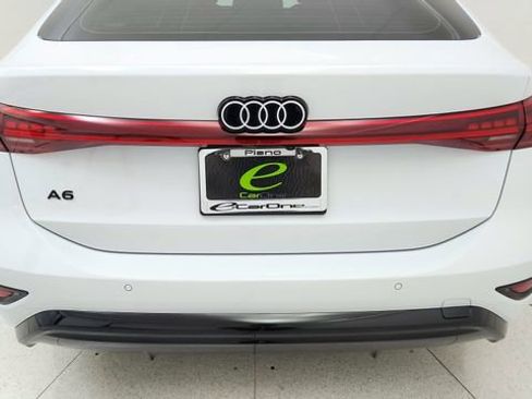 Used 2025 Audi A6 e-tron Premium Plus w/ Premium Plus image 12