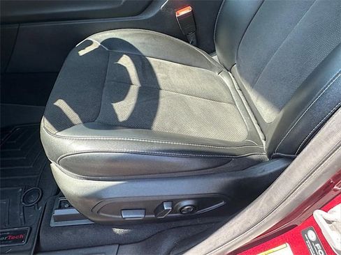 Used 2023 Jeep Grand Cherokee L Laredo image 12