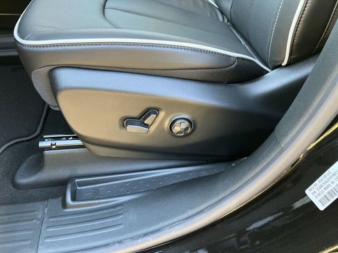 New 2026 Chrysler Pacifica Limited w/ S Appearance Package image 31