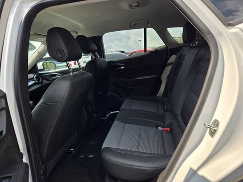 Certified 2024 Chevrolet Trax LT w/ Driver Confidence Package FWD image 11